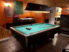 whole basemenet former pub4 stag do/hen party Budapest
